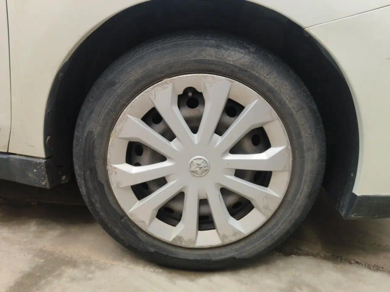 Venucia D60 2019 100 000 Glory 1.6L Entry Manual ChenShang Edition China VI — миниатюра 8