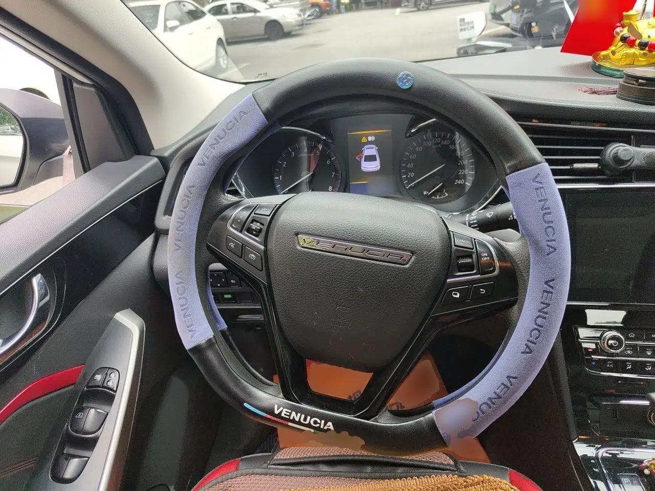 Venucia D60 2019 1.6L XL CVT SmartConnect Elite Edition (ISS) — миниатюра 11