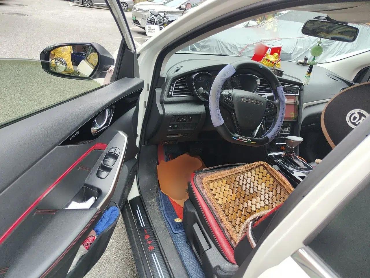 Venucia D60 2019 1.6L XL CVT SmartConnect Elite Edition (ISS) — миниатюра 17