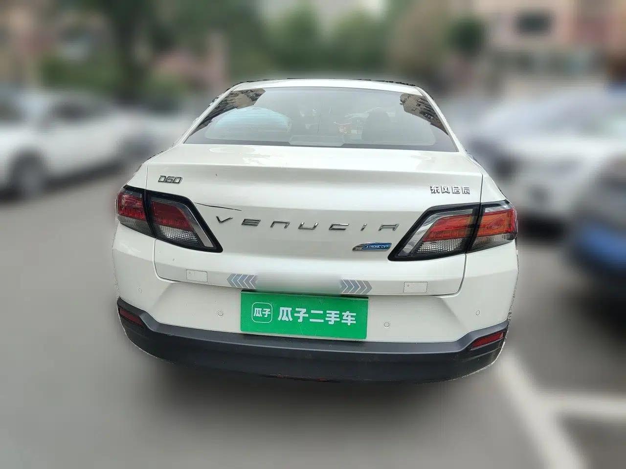 Venucia D60 2019 1.6L XL CVT SmartConnect Elite Edition (ISS) — миниатюра 5