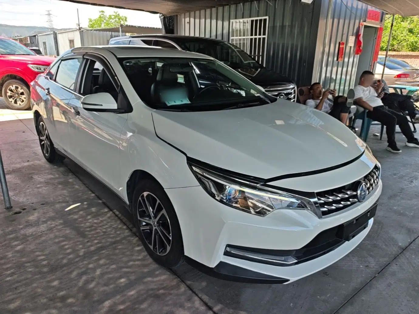 Venucia D60 2018 1.6L Manual Smart Connect Elite Edition — миниатюра 6