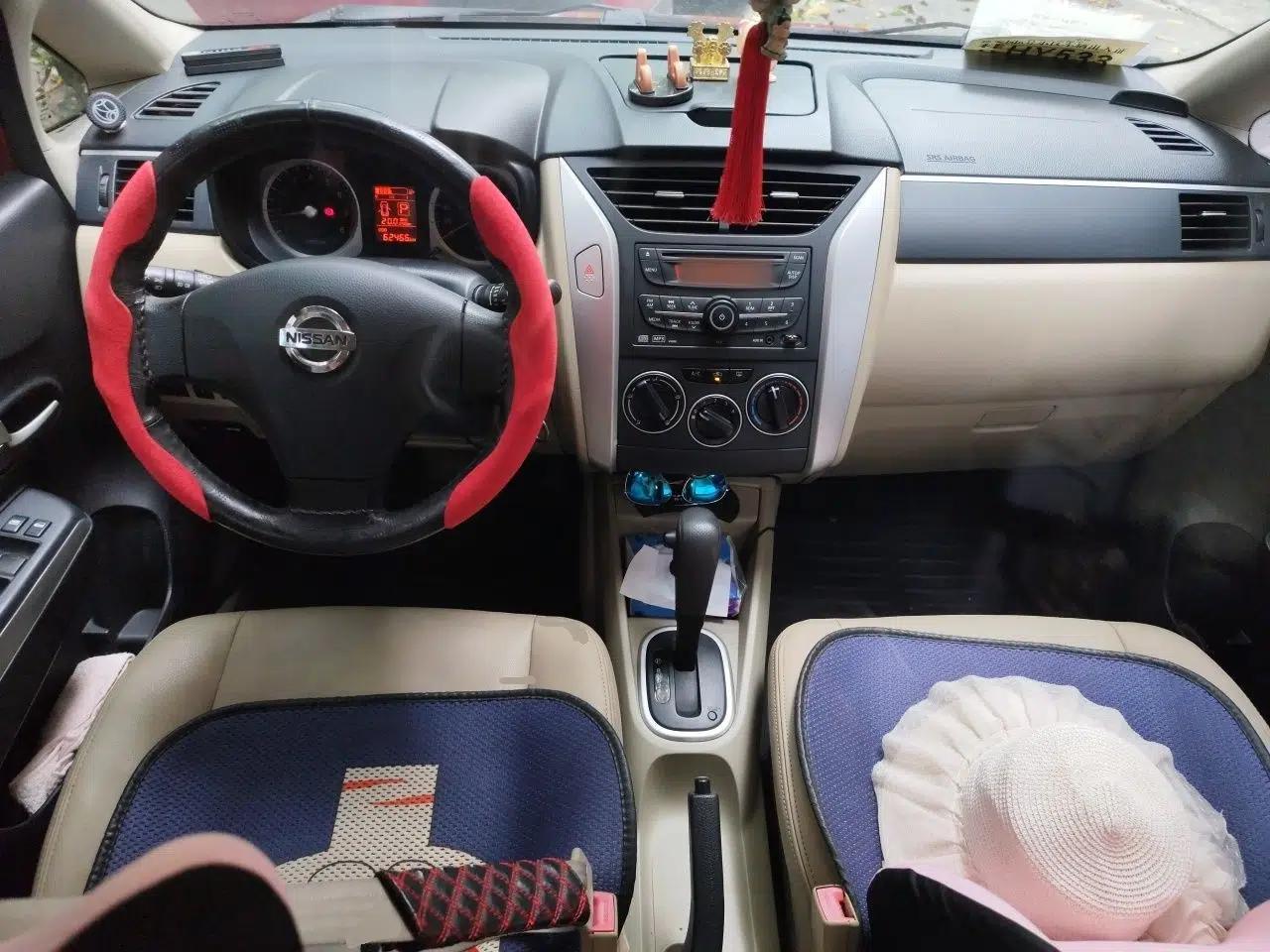 Venucia R50 2013 1.6L Automatic Luxury Edition — миниатюра 10