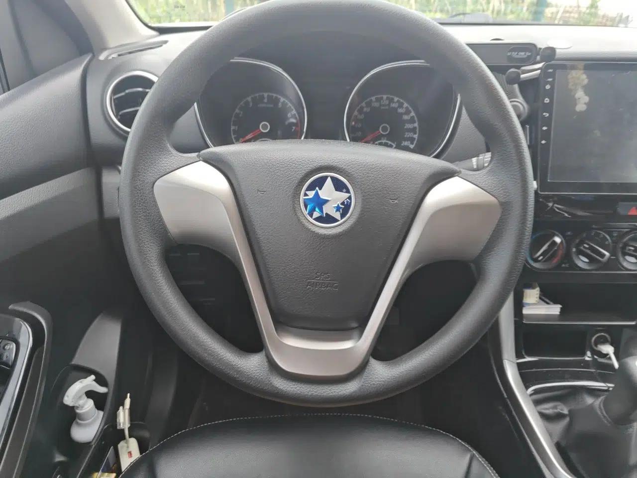 Venucia T70 2016 1.6L Manual Ruixing Edition — миниатюра 11