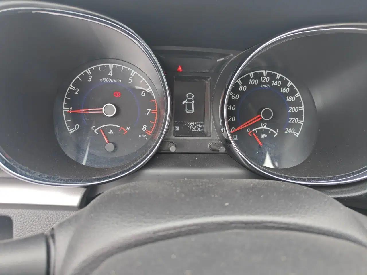 Venucia T70 2016 1.6L Manual Ruixing Edition — миниатюра 13