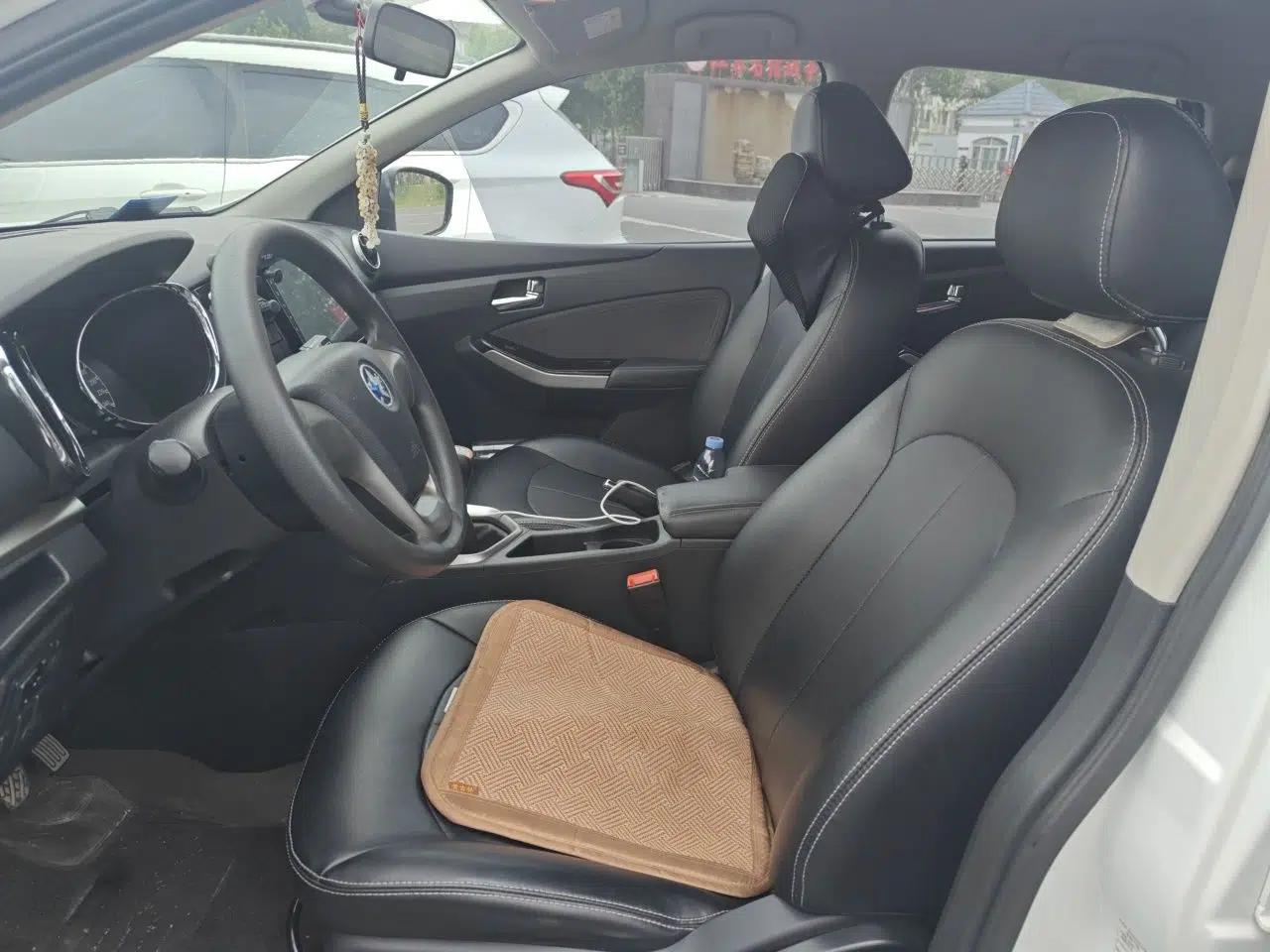 Venucia T70 2016 1.6L Manual Ruixing Edition — миниатюра 16