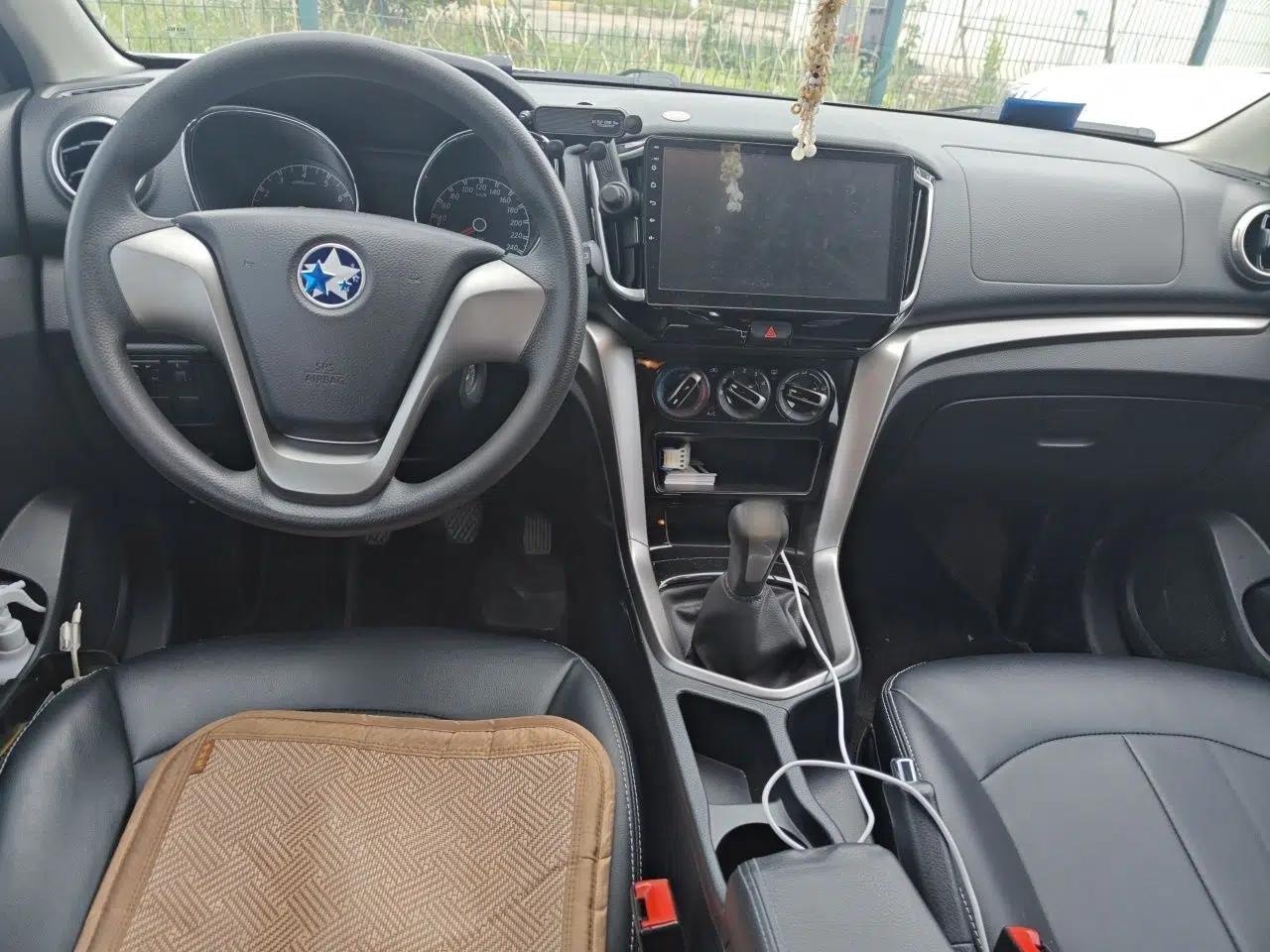 Venucia T70 2016 1.6L Manual Ruixing Edition — миниатюра 10