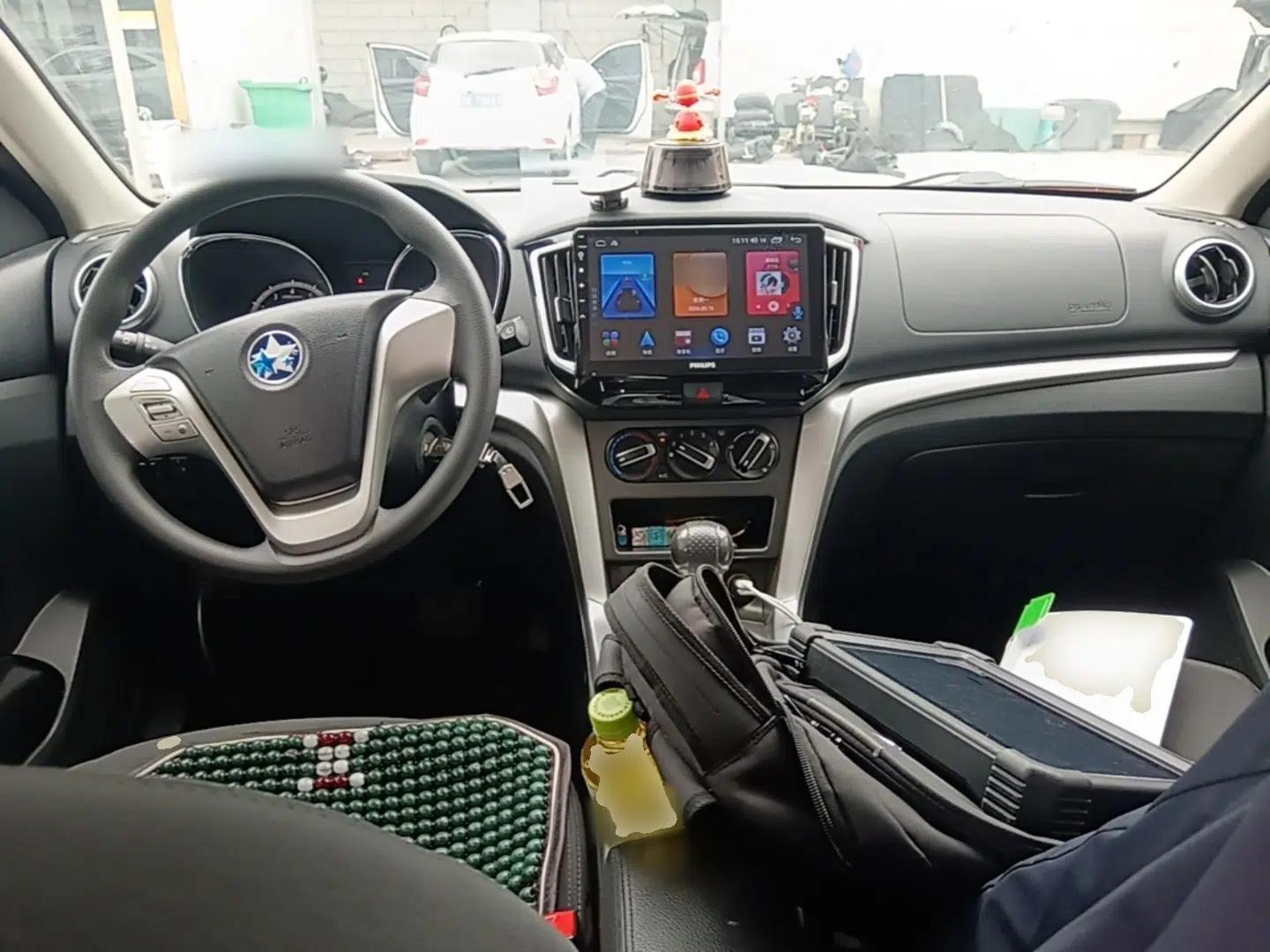 Venucia T70 2015 2.0L CVT Smart Choice Edition — миниатюра 13