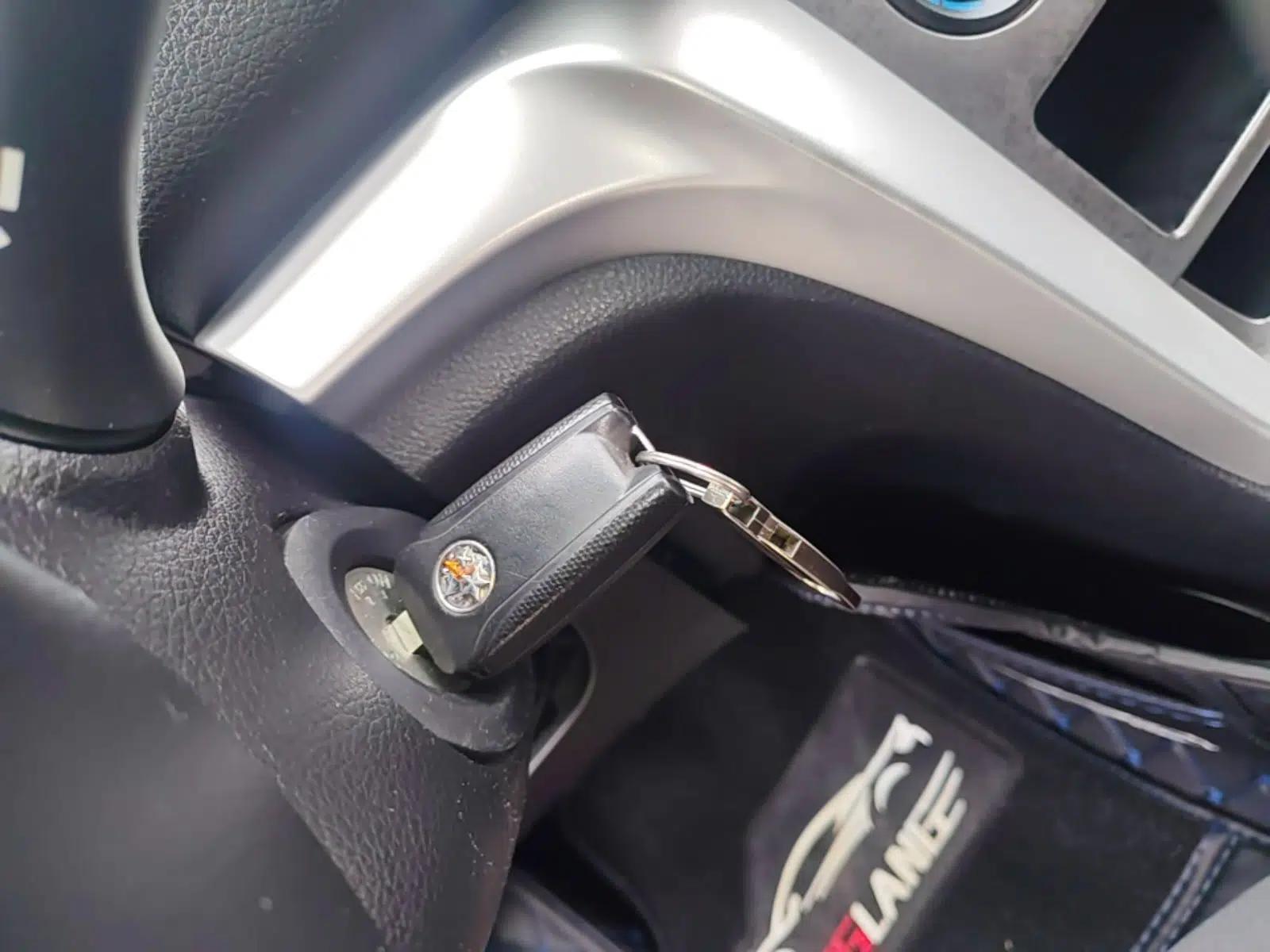 Venucia T70 2015 2.0L CVT Smart Choice Edition — миниатюра 12