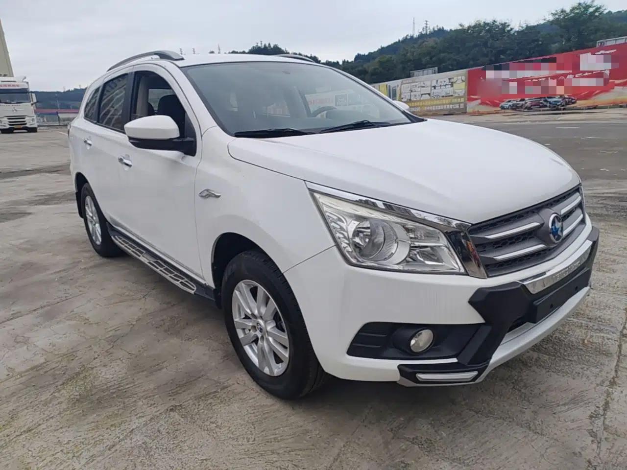 Venucia T70 2015 2.0L CVT Smart Choice Edition — миниатюра 3