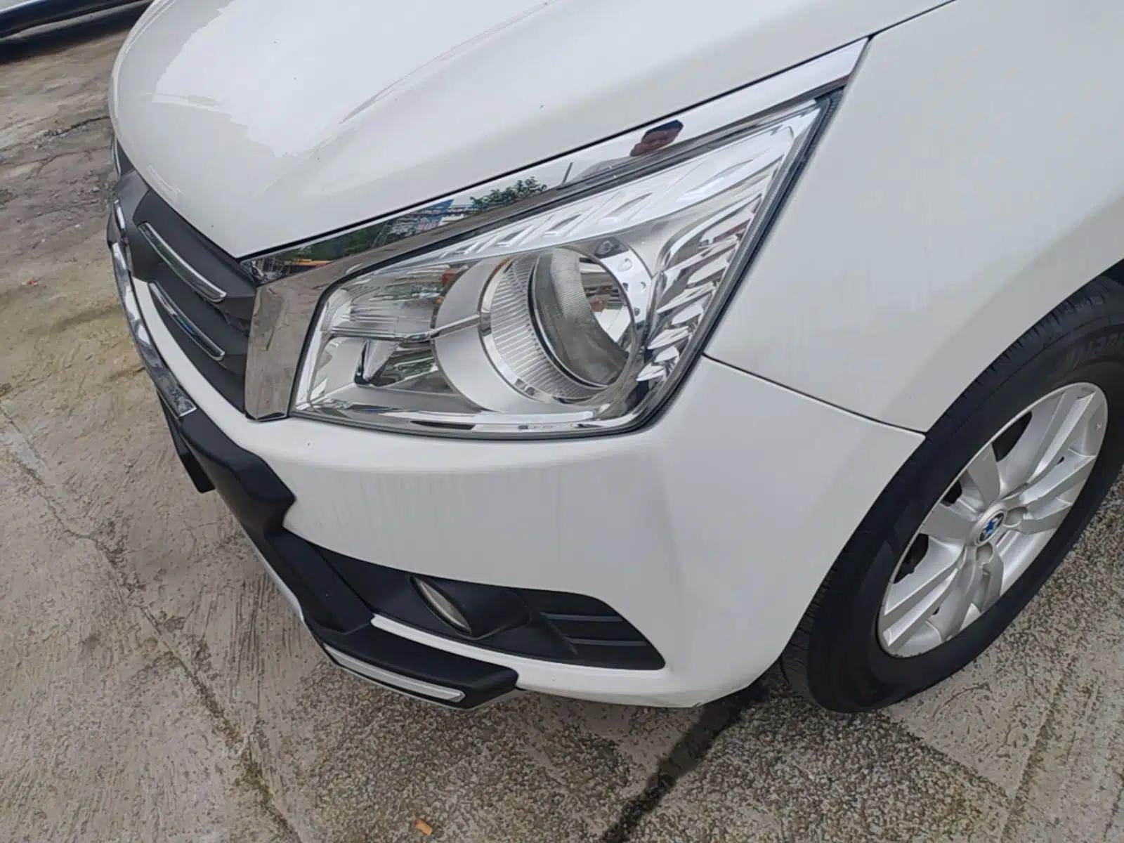 Venucia T70 2015 2.0L CVT Smart Choice Edition — миниатюра 9