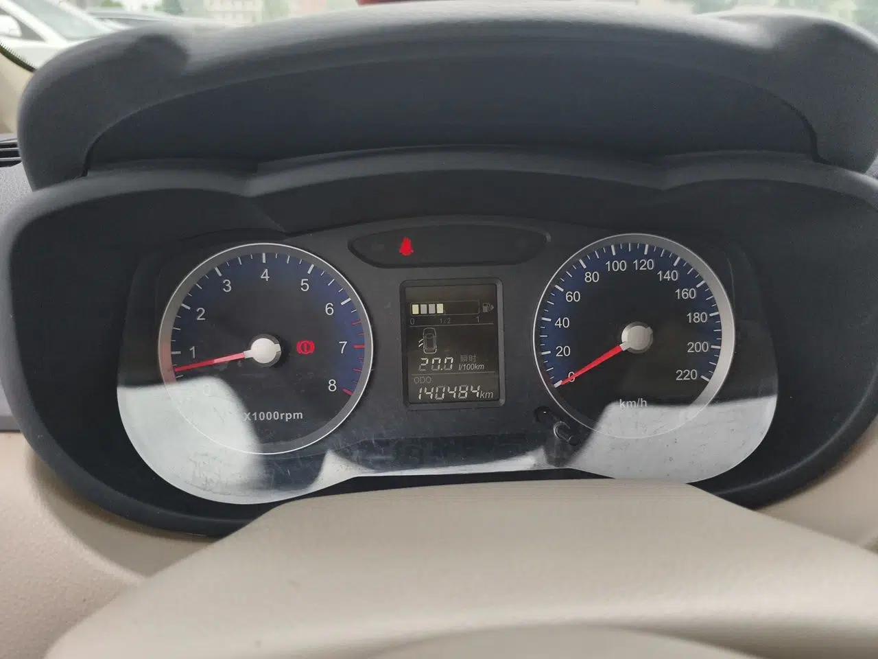 Venucia D50 2015 1.6L Manual Luxury Edition — миниатюра 12
