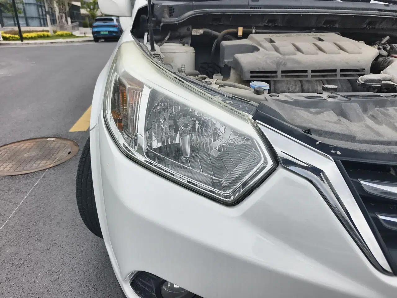 Venucia D50 2015 1.6L Manual Luxury Edition — миниатюра 7
