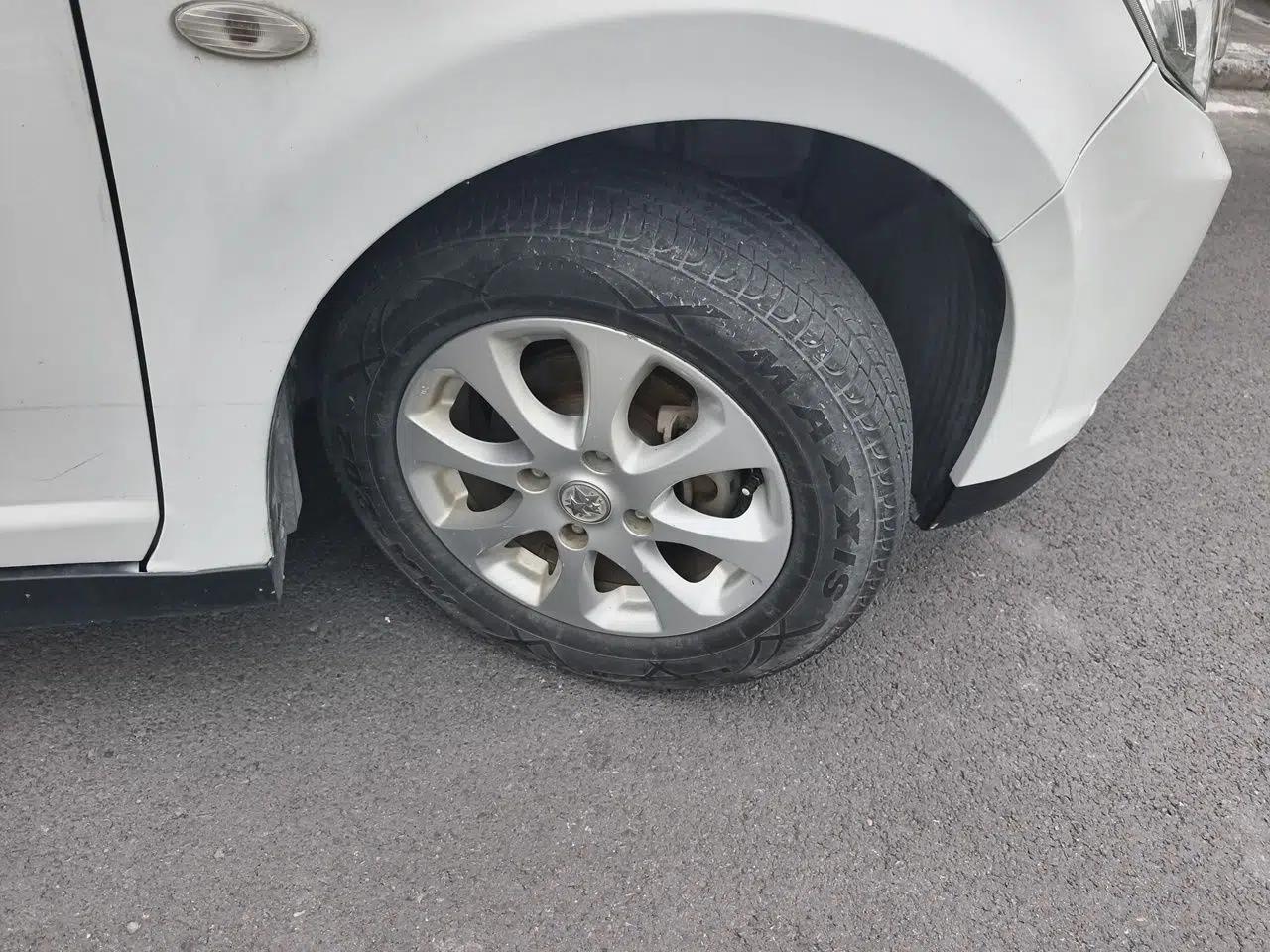 Venucia D50 2015 1.6L Manual Luxury Edition — миниатюра 8