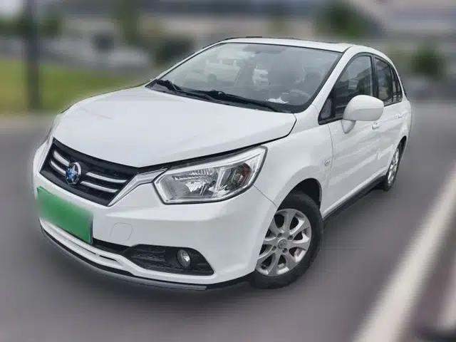 Venucia D50 2015 1.6L Manual Luxury Edition