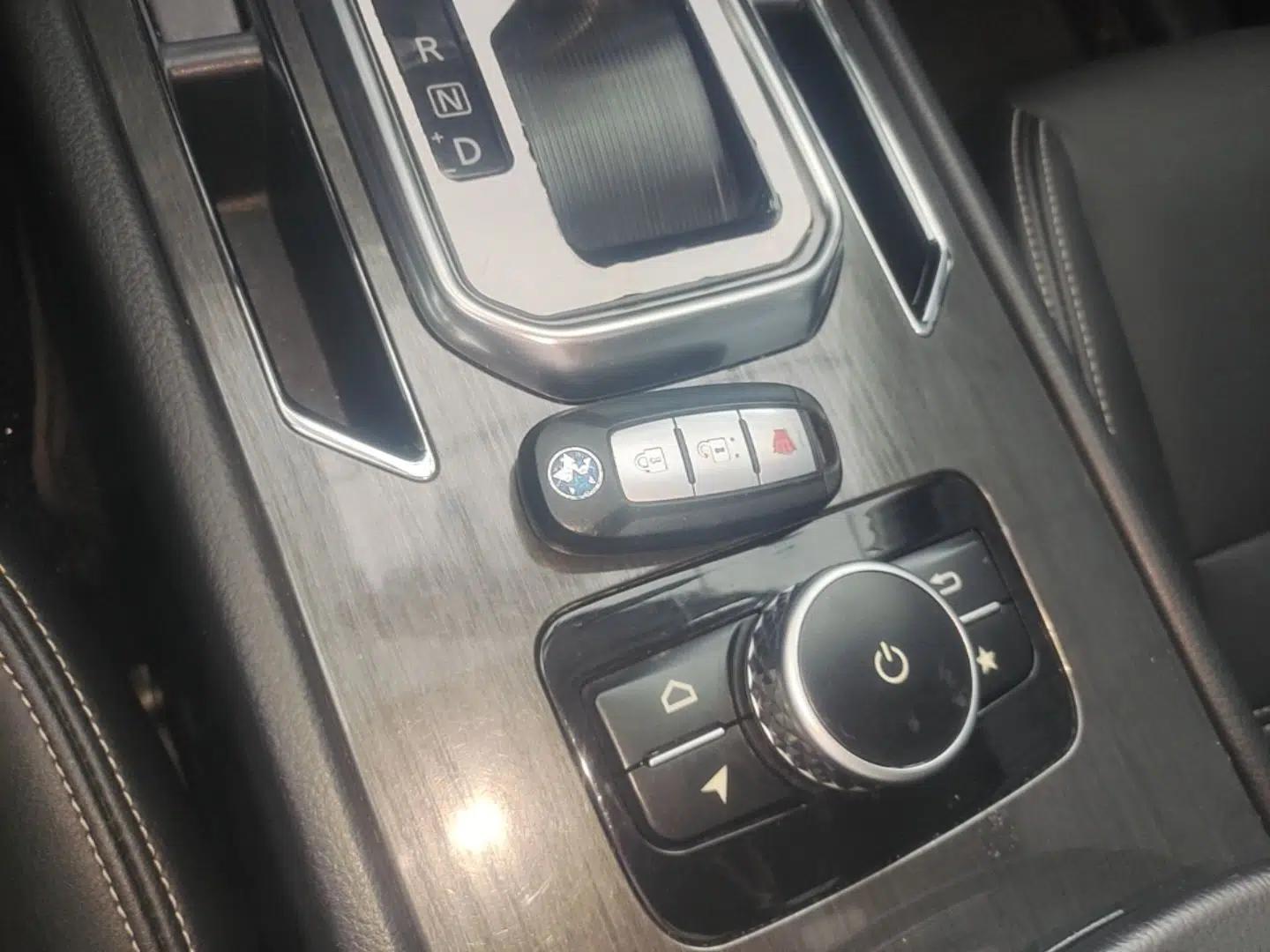 Venucia T90 2017 2.0L CVT Smart Edition — миниатюра 12