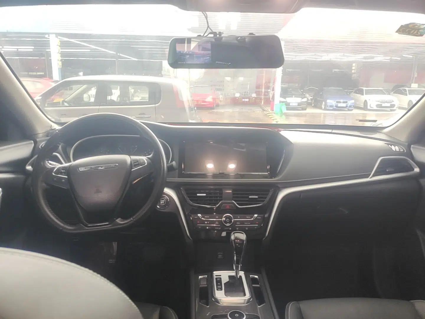 Venucia T90 2017 2.0L CVT Smart Edition — миниатюра 13