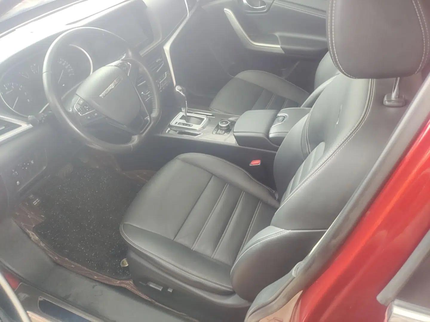 Venucia T90 2017 2.0L CVT Smart Edition — миниатюра 18