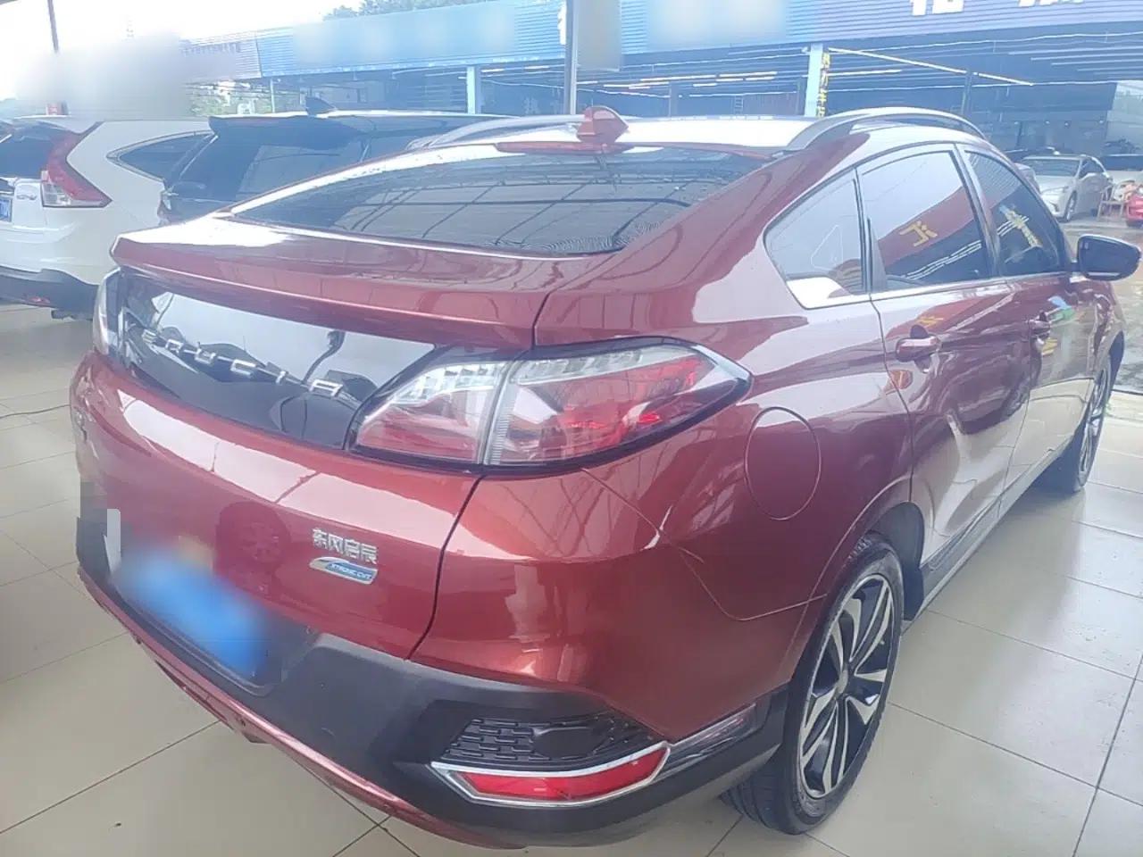 Venucia T90 2017 2.0L CVT Smart Edition — миниатюра 6
