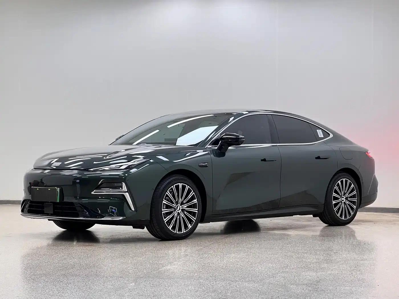 Galaxy Star 8 2025 Model 130km EM-i Flagship Edition — миниатюра 1