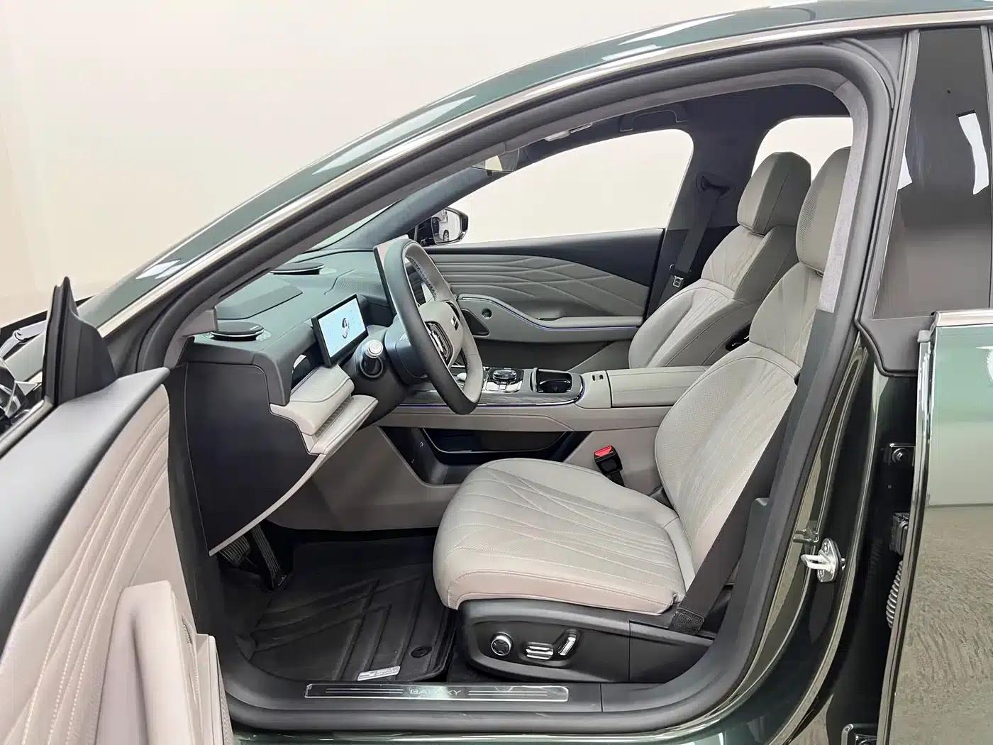 Galaxy Star 8 2025 Model 130km EM-i Flagship Edition — миниатюра 16
