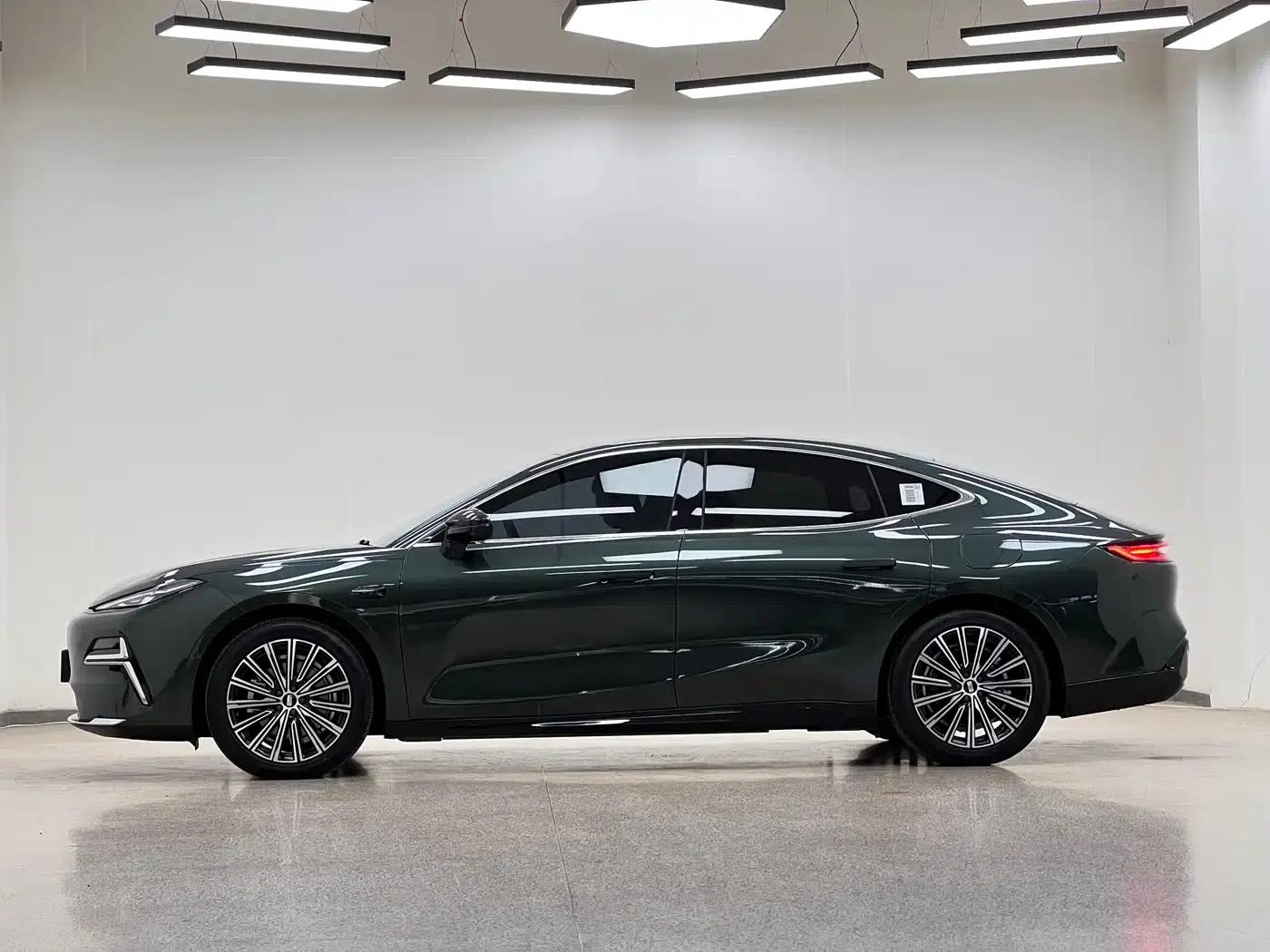 Galaxy Star 8 2025 Model 130km EM-i Flagship Edition — миниатюра 4