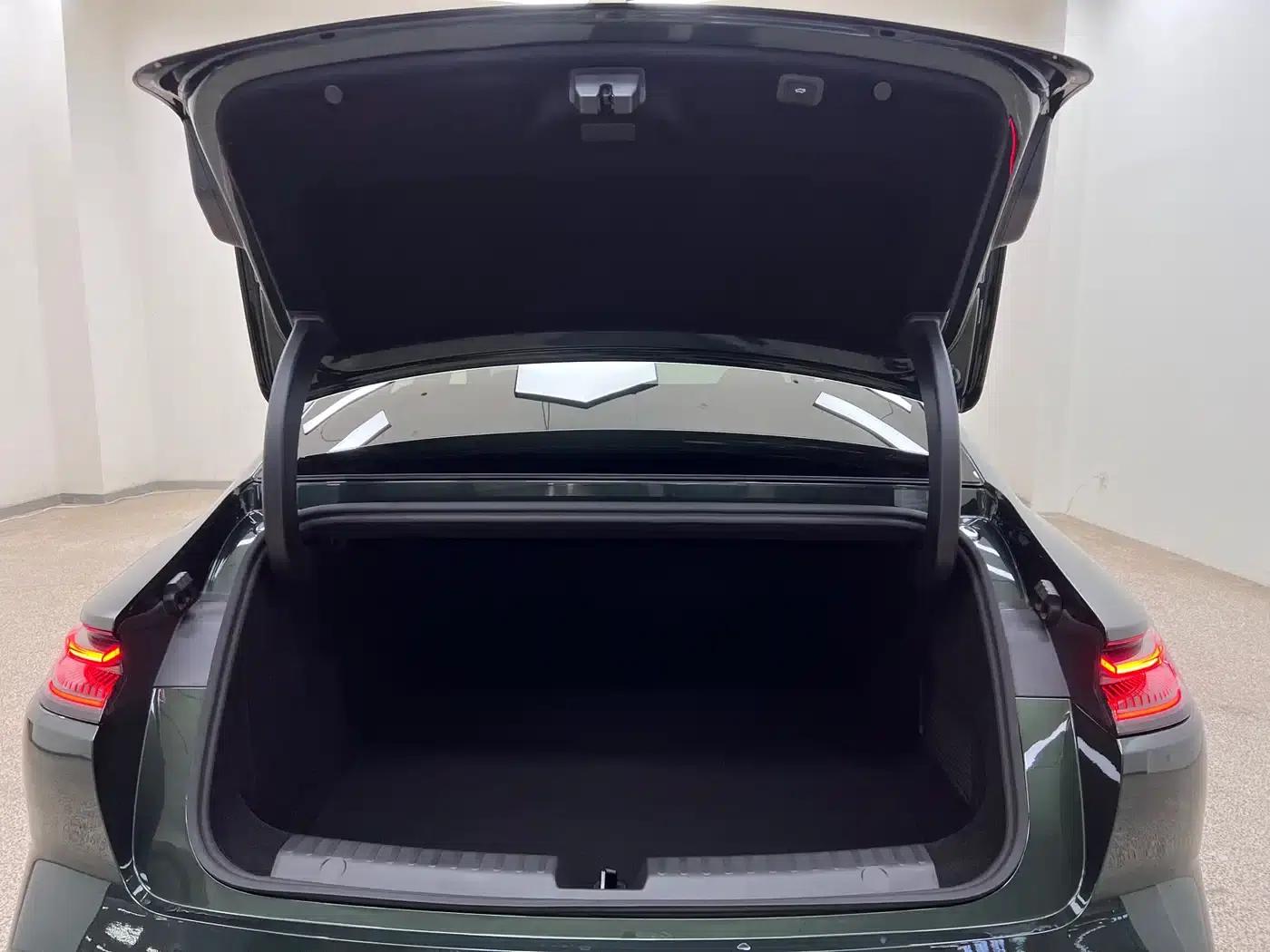 Galaxy Star 8 2025 Model 130km EM-i Flagship Edition — миниатюра 33