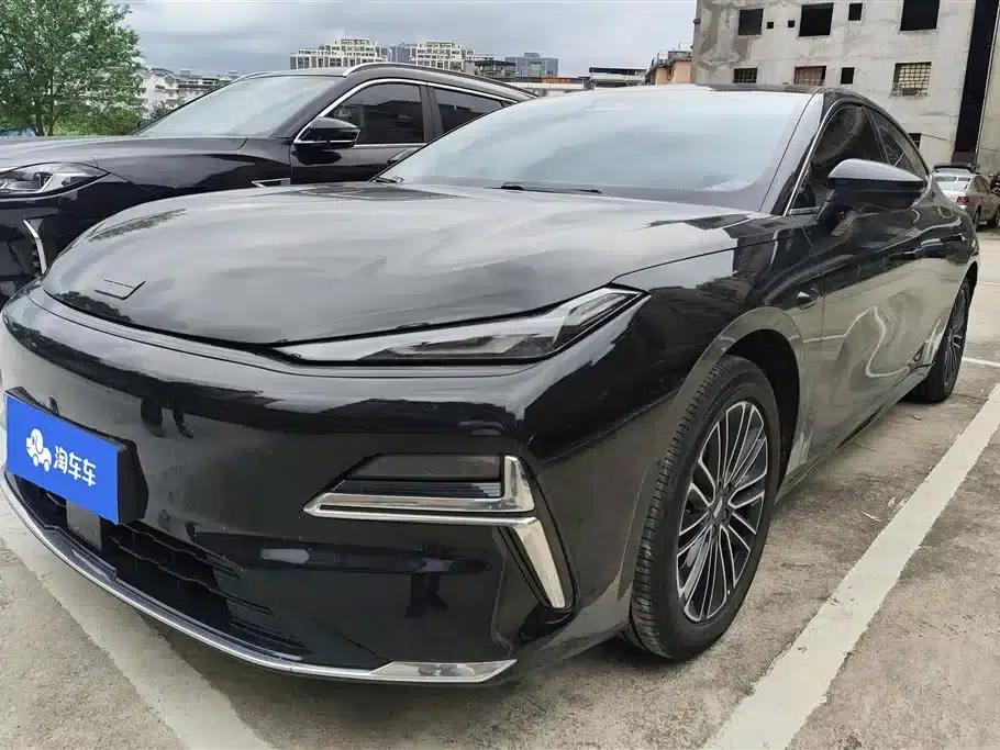 Galaxy Star 8 2025 Model 130km EM-i Premium Edition — миниатюра 1
