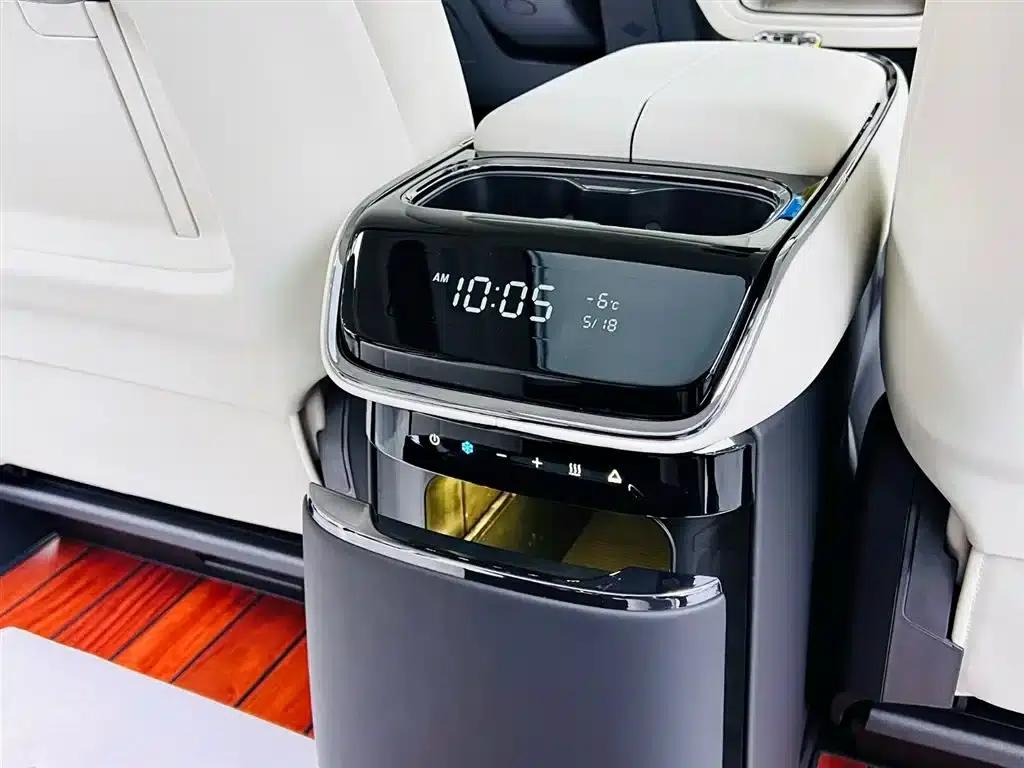 Yizhen L380 2025 Model 805km Classic Edition 4WD — миниатюра 19
