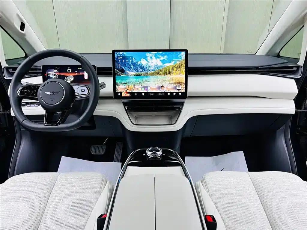 Yizhen L380 2025 Model 805km Classic Edition 4WD — миниатюра 9