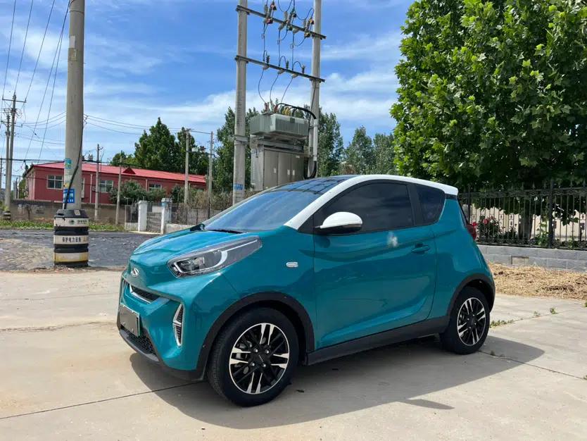 Chery QQ Little Ant 2022 Restyled Version Sweet Pink Edition Half-Sugar Version 30.6 kWh 30 kW 301 km — миниатюра 1