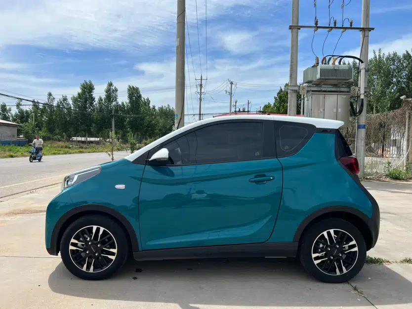 Chery QQ Little Ant 2022 Restyled Version Sweet Pink Edition Half-Sugar Version 30.6 kWh 30 kW 301 km — миниатюра 5