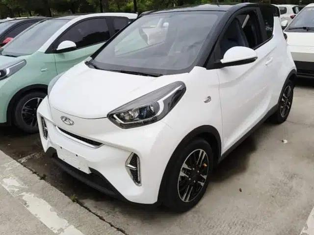 Chery QQ Little Ant 2022 Revised Version Sweet Pink Edition Half-Sugar Version Lithium Iron Phosphate 30.7 kWh 30 kW 301 km