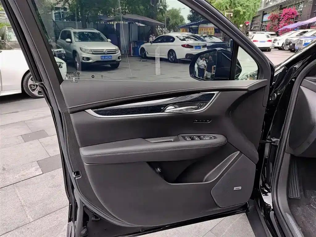 Cadillac XT5 2024 2.0T 2WD Fashion Edition — миниатюра 6