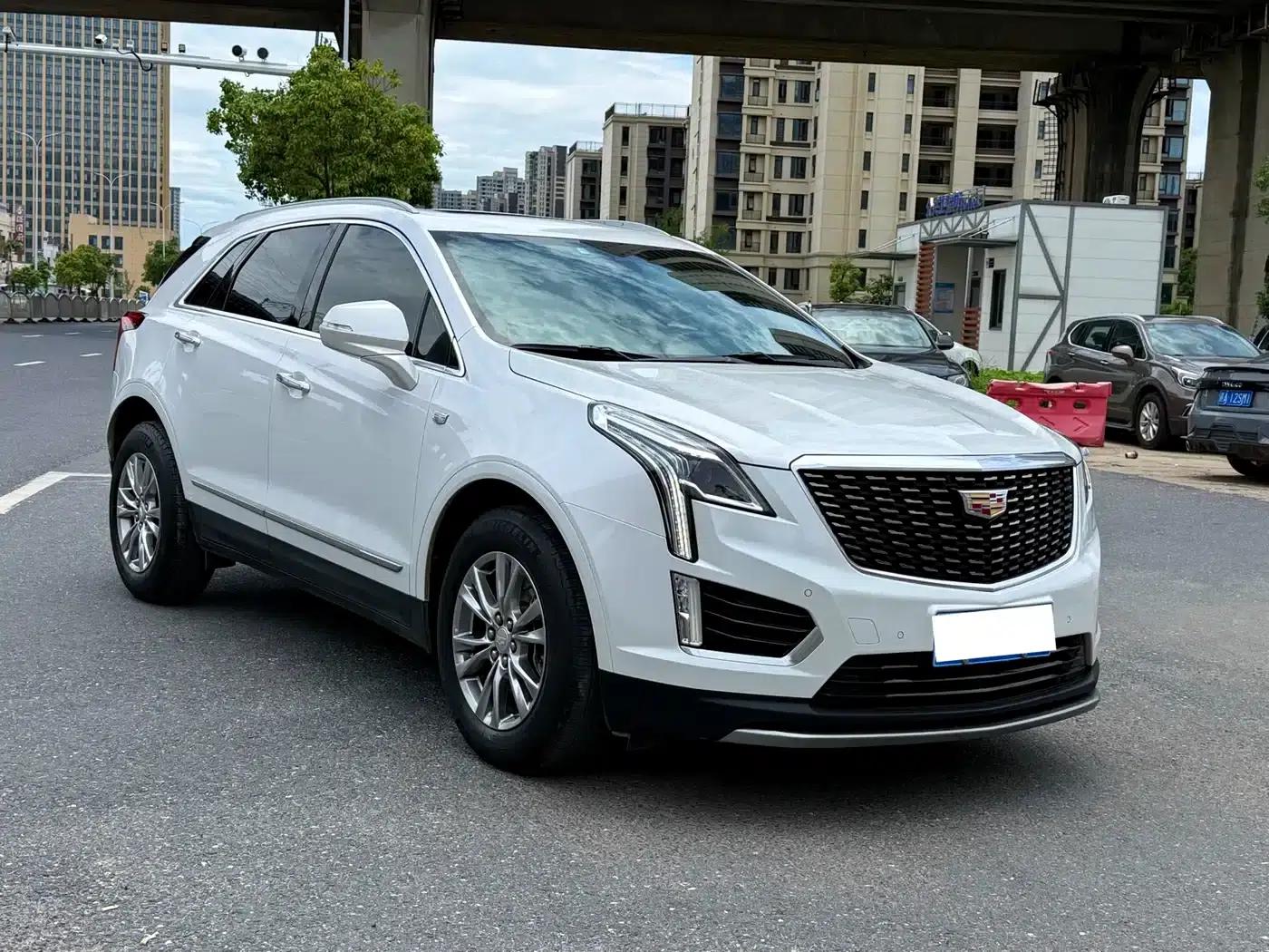 Cadillac XT5 2021 2.0T 2WD Luxury — миниатюра 1