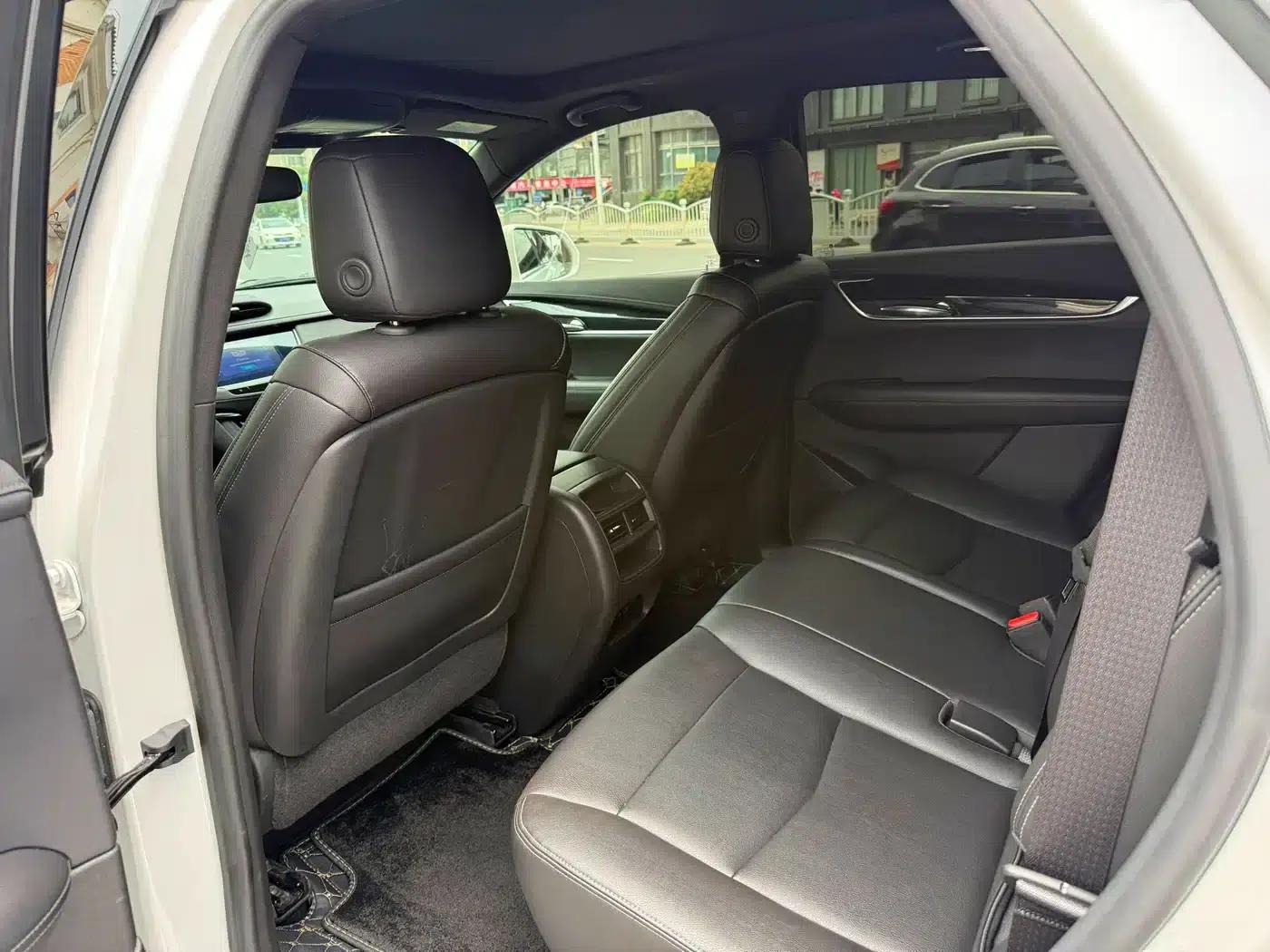 Cadillac XT5 2021 2.0T 2WD Luxury — миниатюра 5
