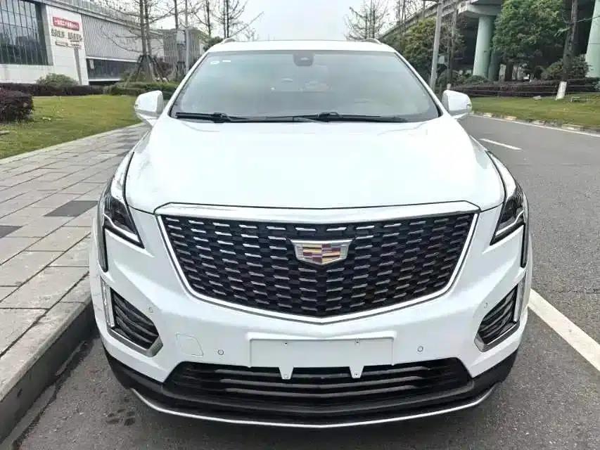 Cadillac XT5 2021 2.0T 2WD Luxury — миниатюра 2