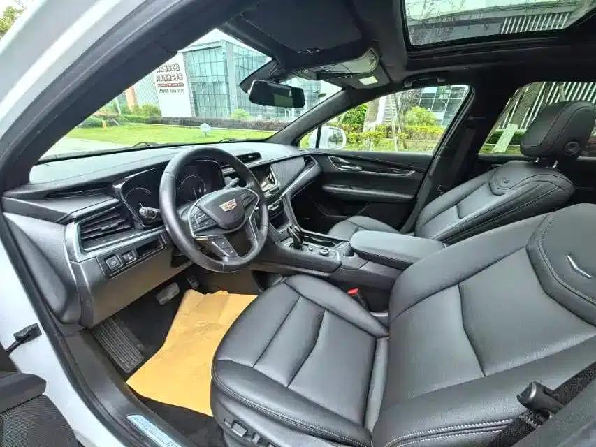 Cadillac XT5 2021 2.0T 2WD Luxury — миниатюра 4