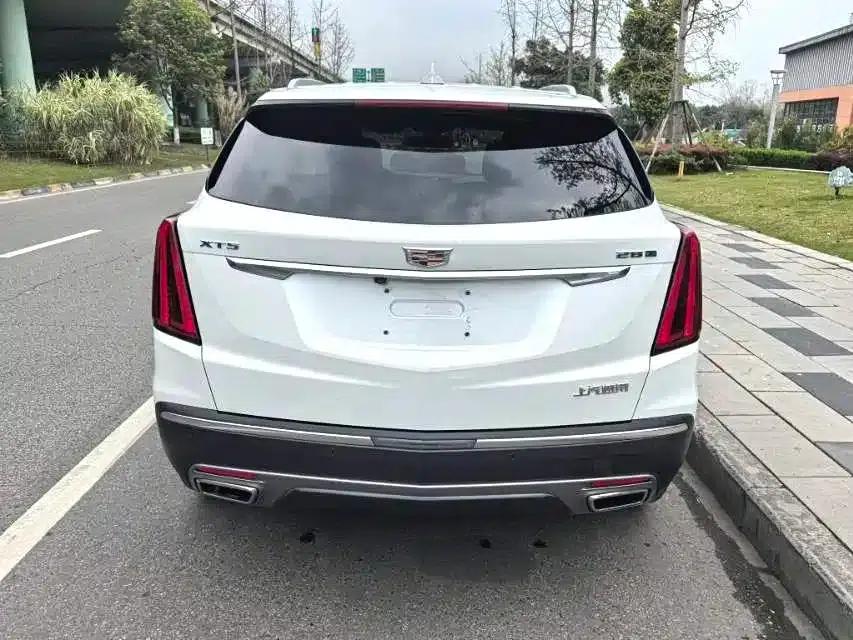 Cadillac XT5 2021 2.0T 2WD Luxury — миниатюра 10