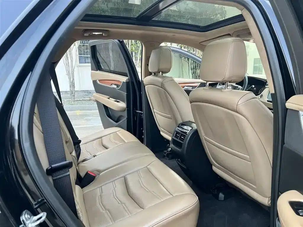 Cadillac XT5 2018 28E AWD Platinum Edition — миниатюра 11