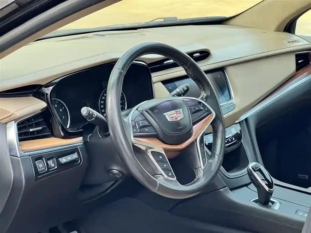Cadillac XT5 2018 28E AWD Platinum Edition — миниатюра 15