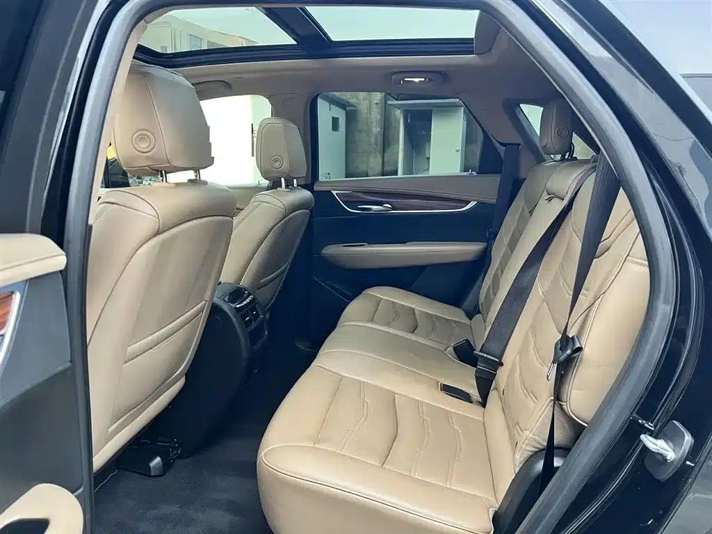 Cadillac XT5 2018 28E AWD Platinum Edition — миниатюра 8