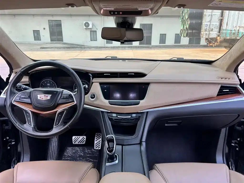 Cadillac XT5 2018 28E AWD Platinum Edition — миниатюра 9