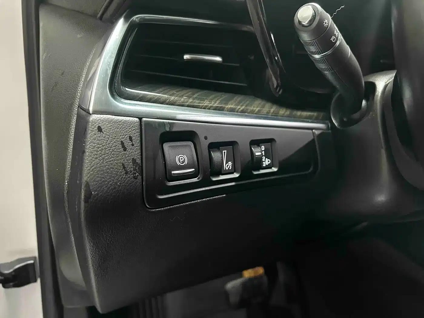 2016 Cadillac XT5 25T Luxury — миниатюра 12