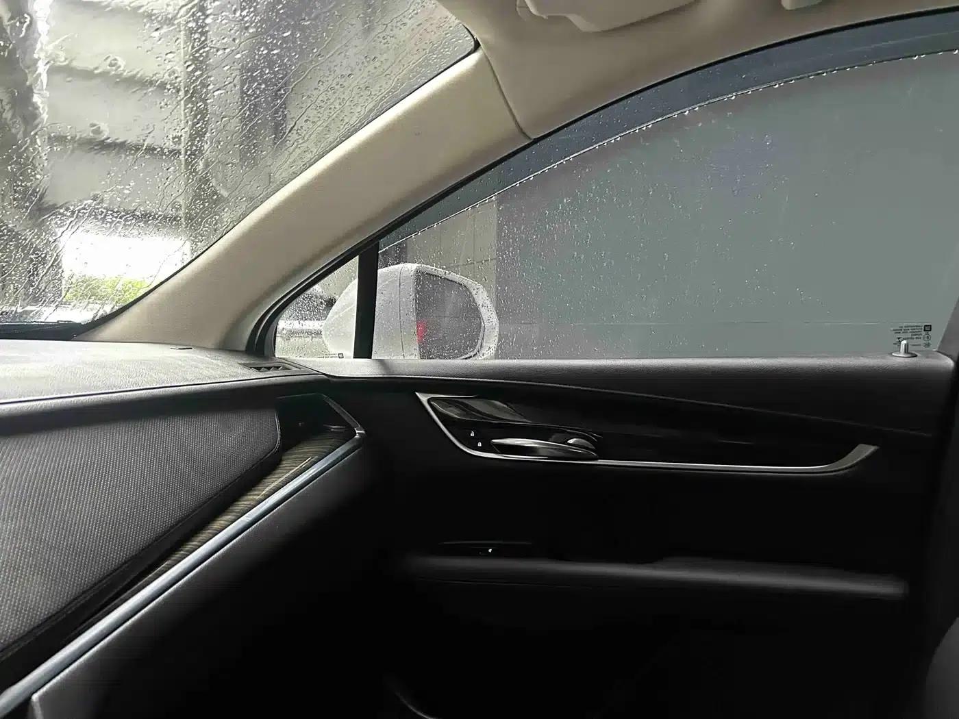2016 Cadillac XT5 25T Luxury — миниатюра 17