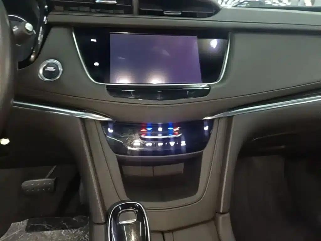 Cadillac XT5 2020 28T Luxury — миниатюра 13