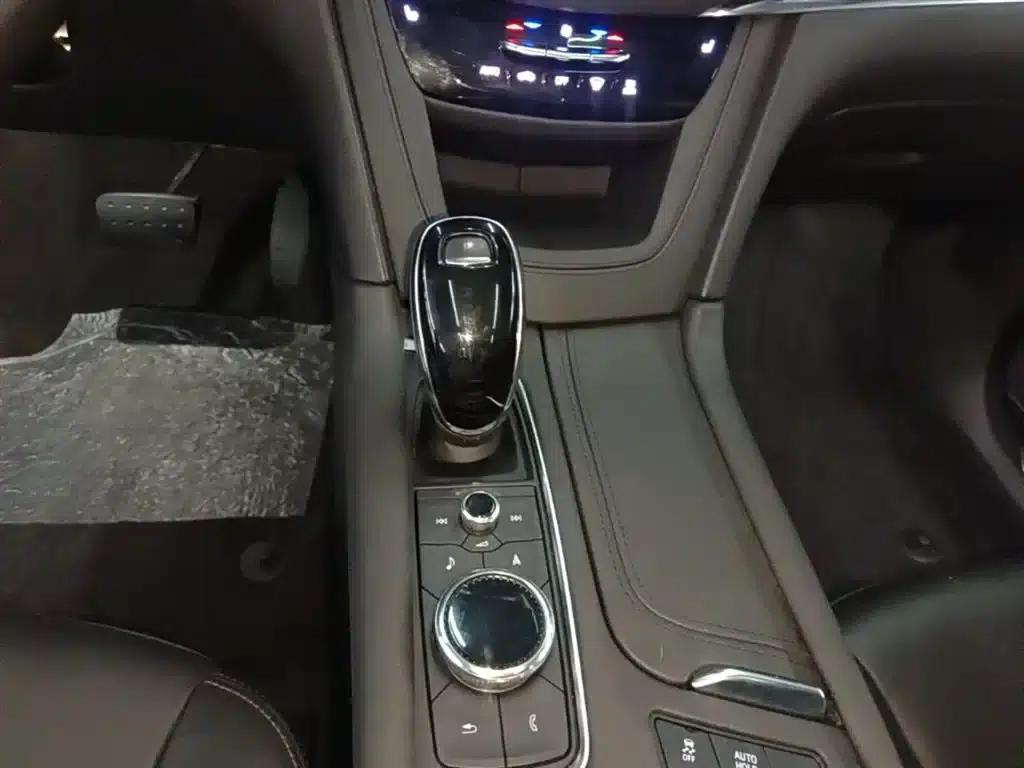 Cadillac XT5 2020 28T Luxury — миниатюра 14