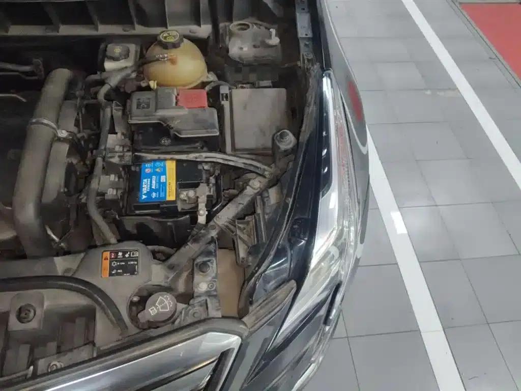 2016 Cadillac XT5 25T Luxury — миниатюра 22