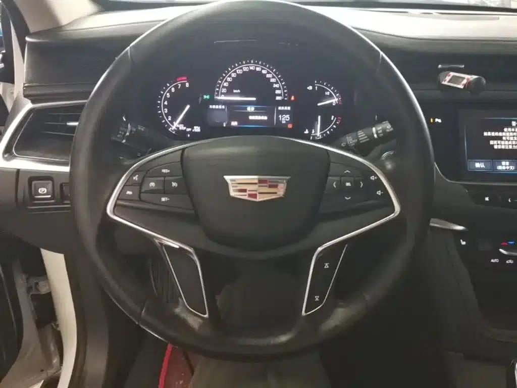 Cadillac XT5 2017 Anniversary Edition 25T Luxury — миниатюра 11