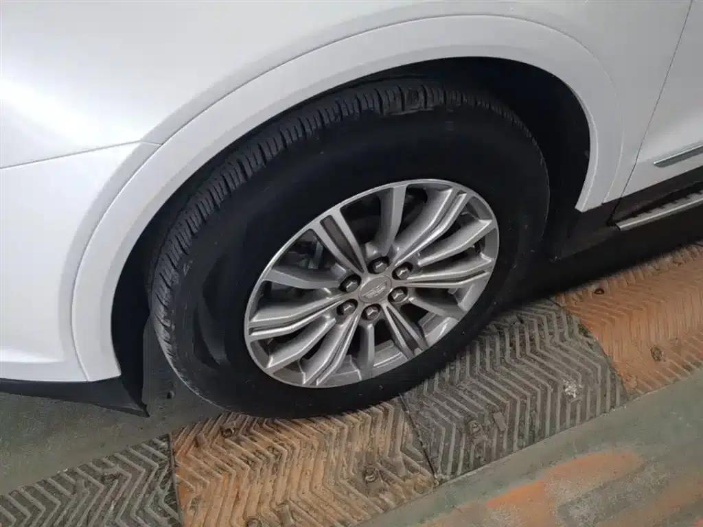 Cadillac XT5 2017 Anniversary Edition 25T Luxury — миниатюра 23