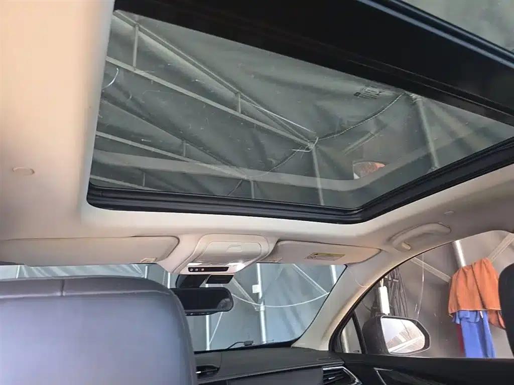 Cadillac XT5 2018 25T Luxury — миниатюра 25